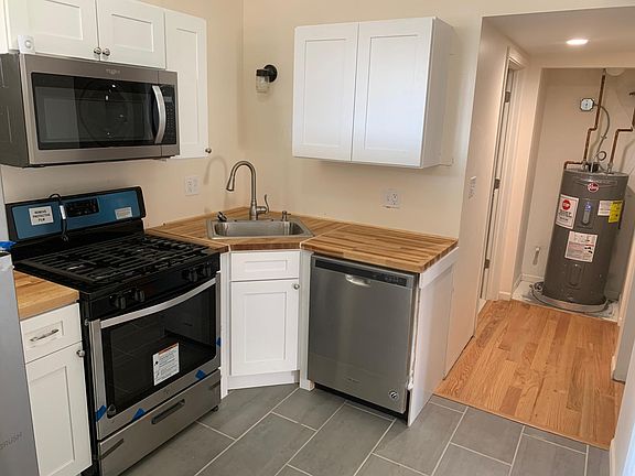 Stainless Steel Appliances & Soft Cabinets