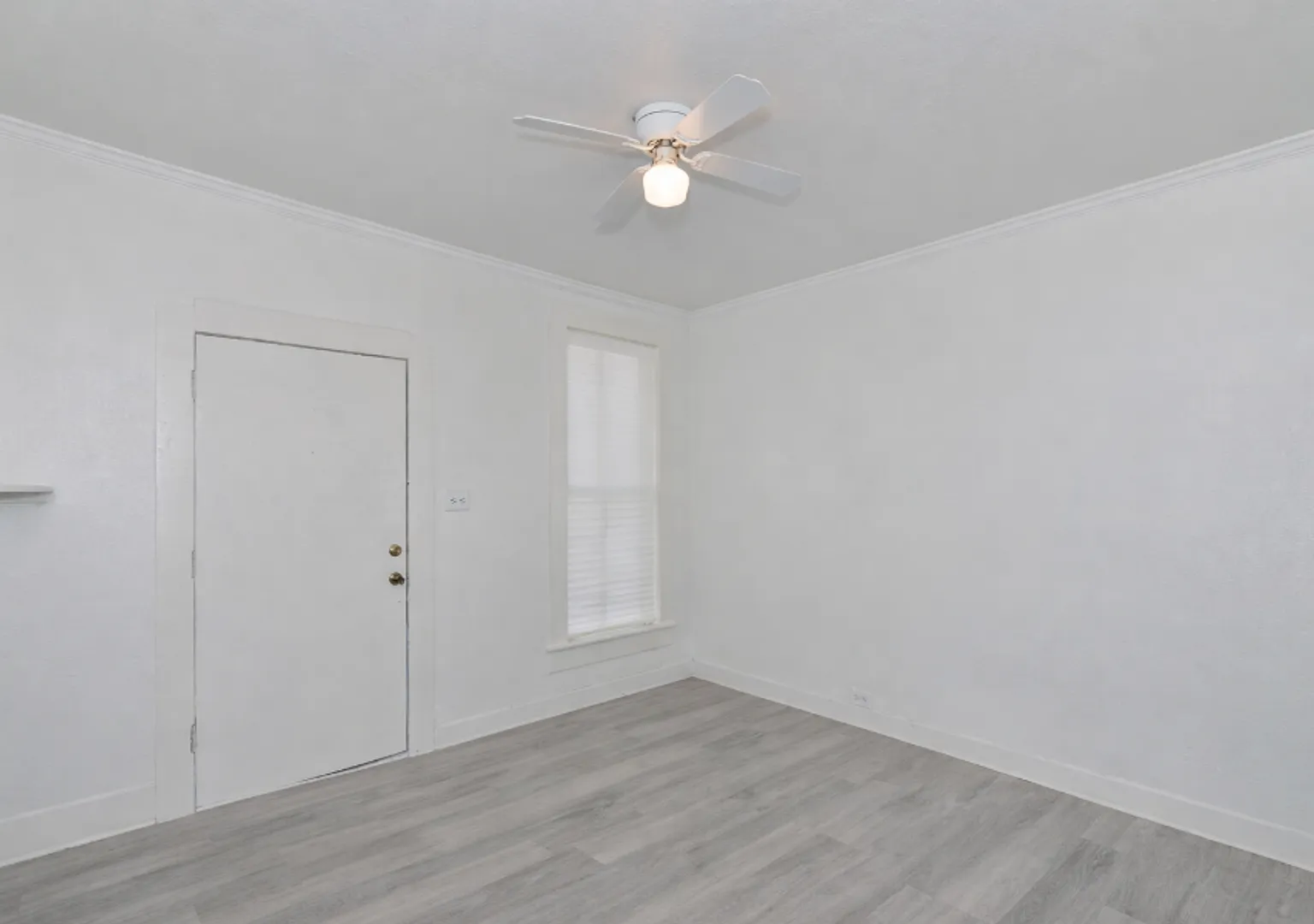 113 S Olive — Photo 3