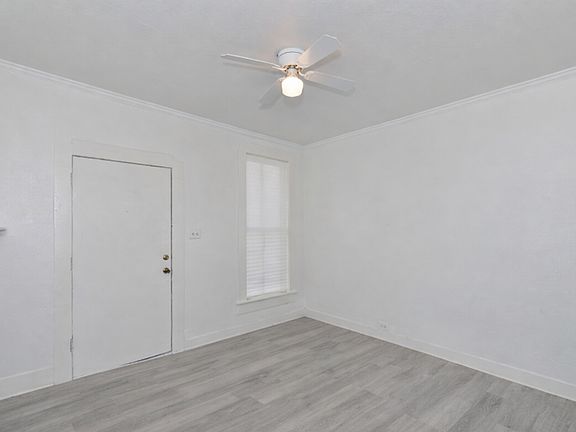 3rd image of 113 S Olive St #A
