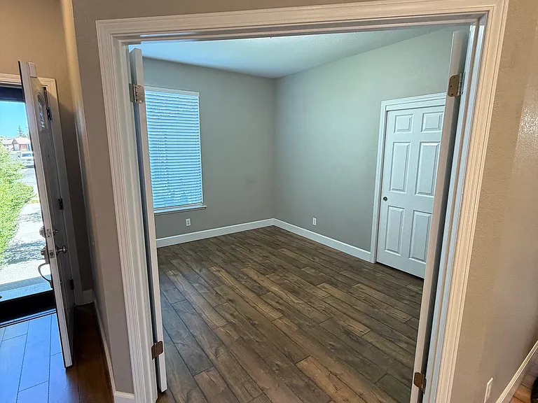 1605 Paseo Flores Dr — Photo 11