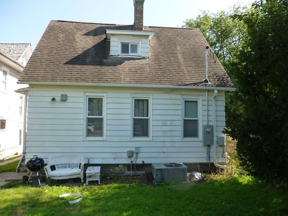 2nd image of 610 Iowa Ave
