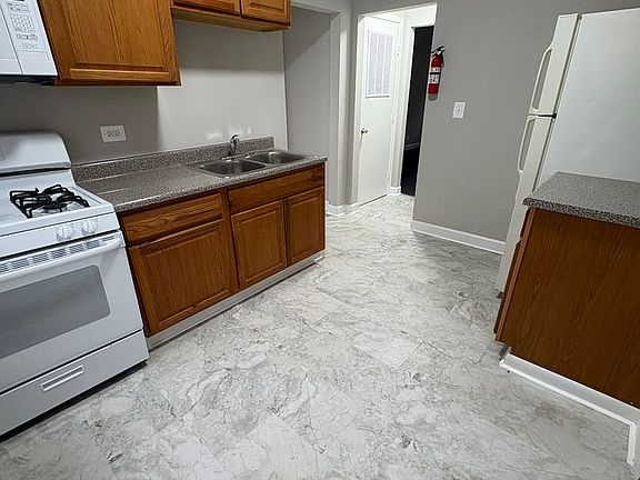 5th image of 5417 W Washington Blvd #204