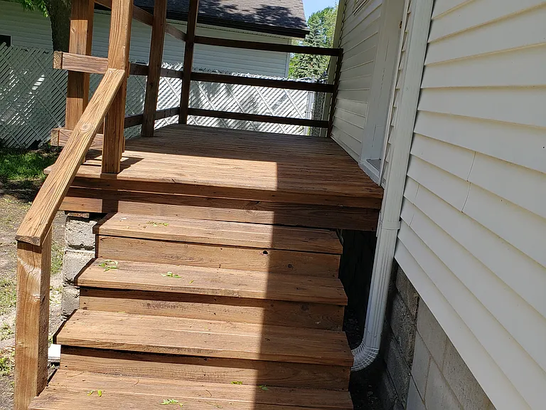 501 W Buttles St — Photo 19