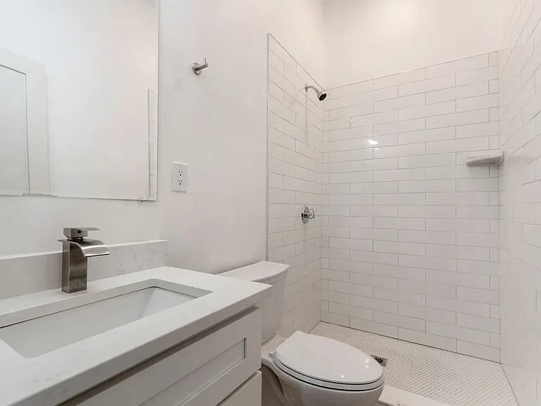 120 Regent St #3 — Photo 5
