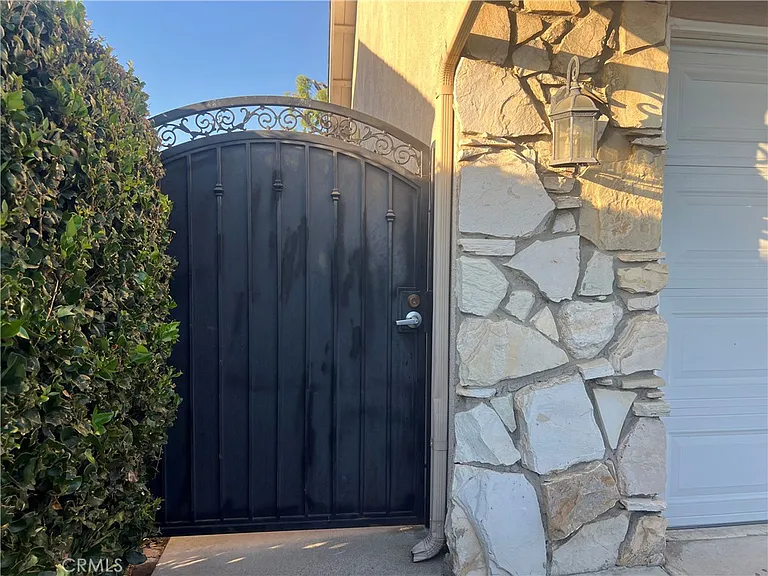 1331 Sao Paulo Ave — Photo 4