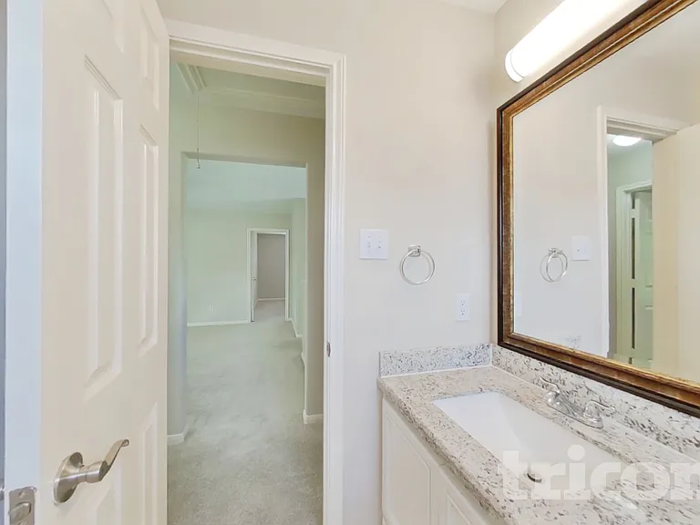 8523 W Highlands Xing — Photo 16