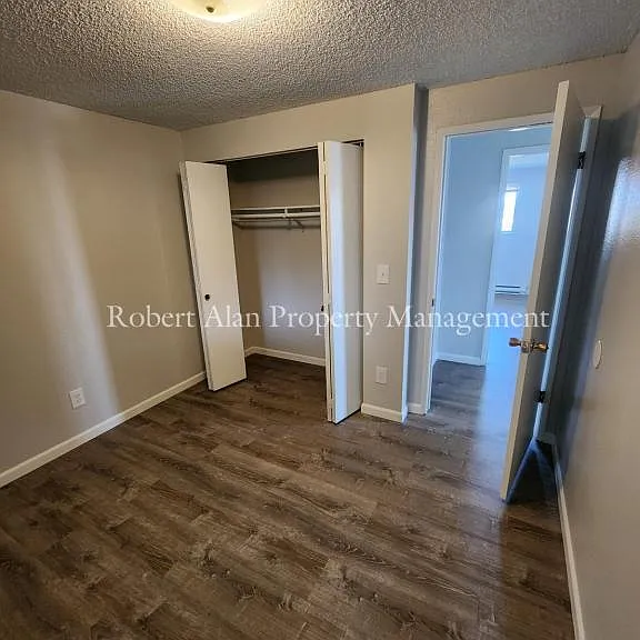 824 SW 7th St #B — Photo 4