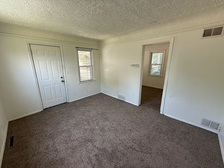 11377 Sherman Ave — Photo 6