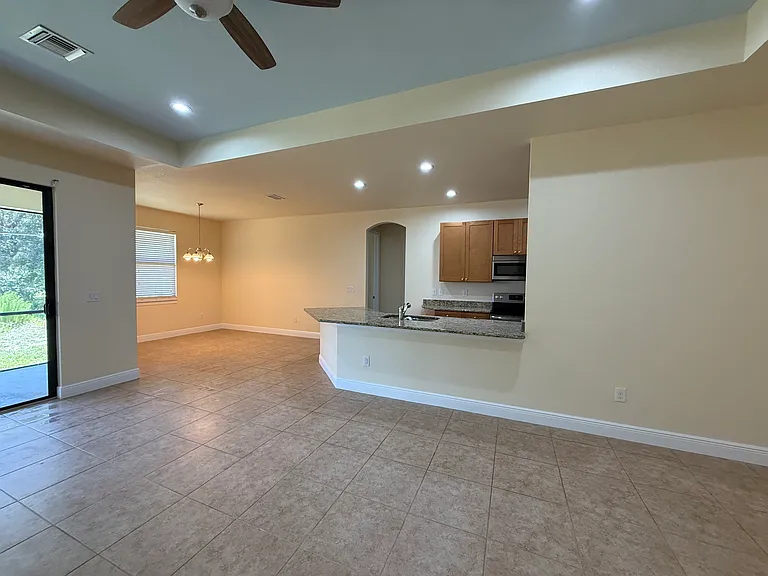 6531 Cedarwood Ave — Photo 4