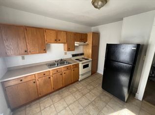 662 1/2 Broadway FLOOR 2, Hanover, PA 17331