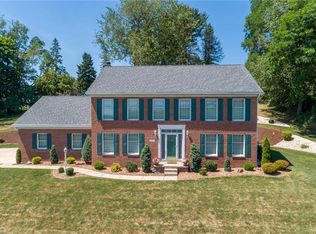 570 Kingfred Dr, North Huntingdon, PA