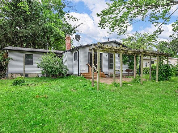 4th image of 837 Lynn Haven Ln