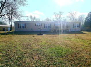 570 W Harrison Rd, Murphysboro, IL 62966