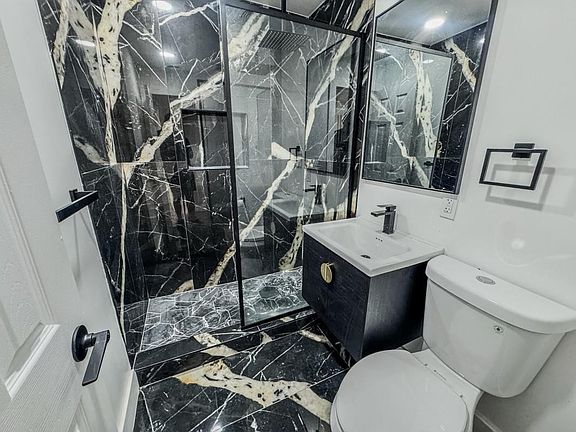 5th image of 4341 NE 18th Avenue