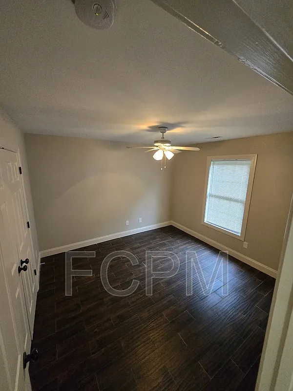 3 bed, 2.0 bath, 1100 sqft, $1,295 — Photo 4
