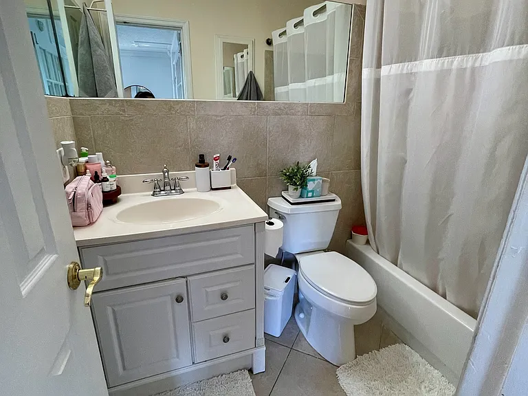 1816 E Oakland Park Blvd #60 — Photo 14