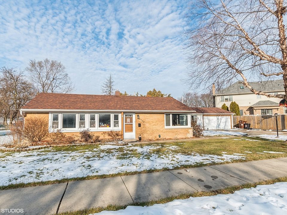 1st image of 9908 Elm Circle Dr
