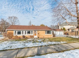 9908 Elm Circle Dr, Oak Lawn, IL 60453