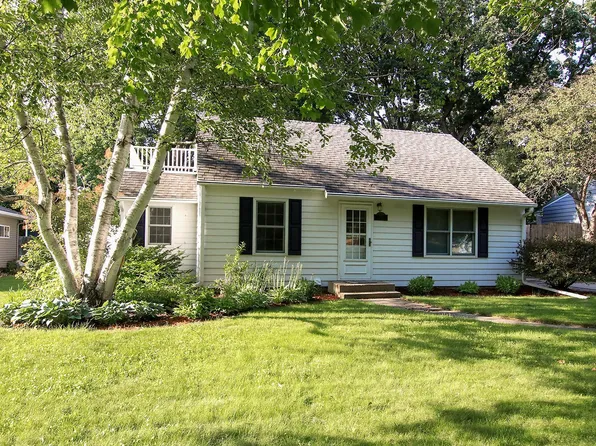 739 Juul Rd SW, Hutchinson, MN 55350