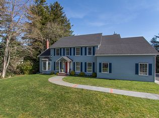 1910 Highland Cir, Eureka, CA 95501