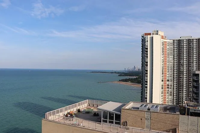 6171 N Sheridan Rd APT 301 photo 1