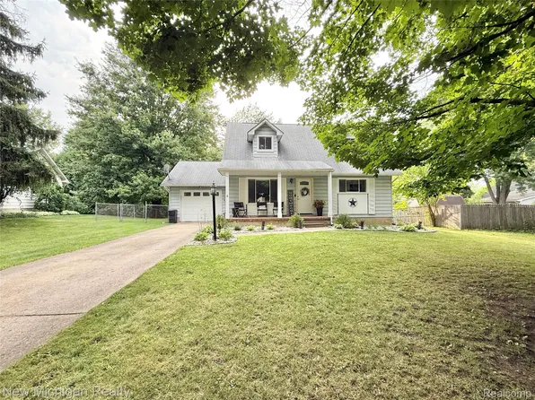 5534 Continental Rd, Grand Blanc, MI 48439
