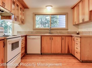 1617 Mistletoe St, Eugene, OR 97402