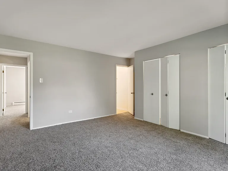 The Clarendon Apartment Homes — Photo 6