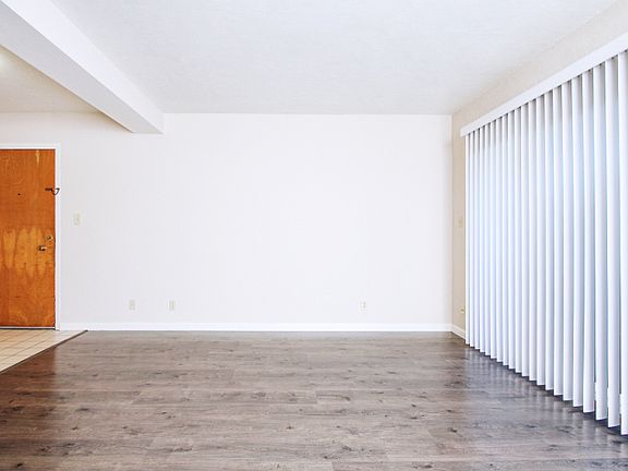 4th image of 469 Grant Ave APT U