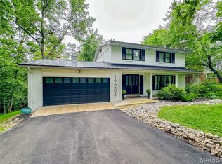 12204 Robyn Rd, Saint Louis, MO 63127