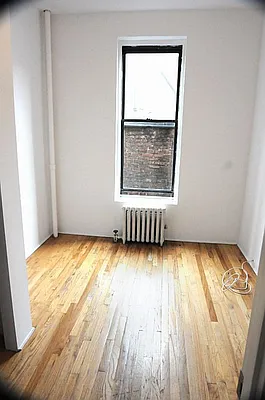 Rented by Aryeh Realty | media 32