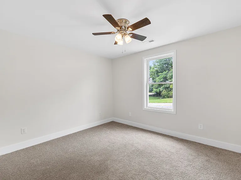 6 Goodrich St — Photo 18