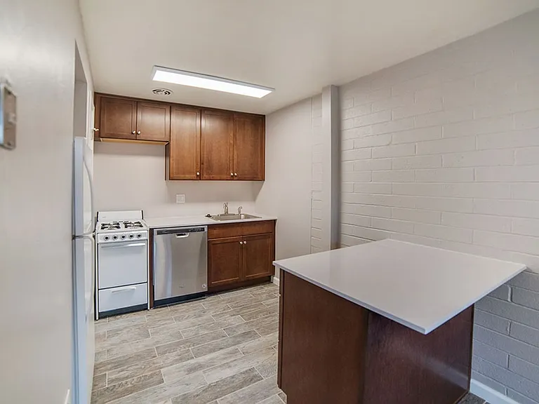 The Spot on 5th — Photo 14