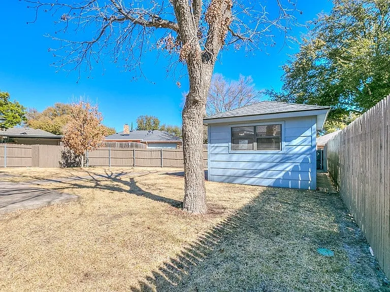 3438 Walnut Hill Dr — Photo 35