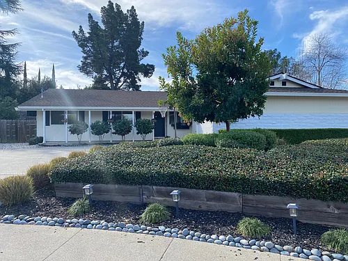 105 Torrey Pine Ct Photo 1