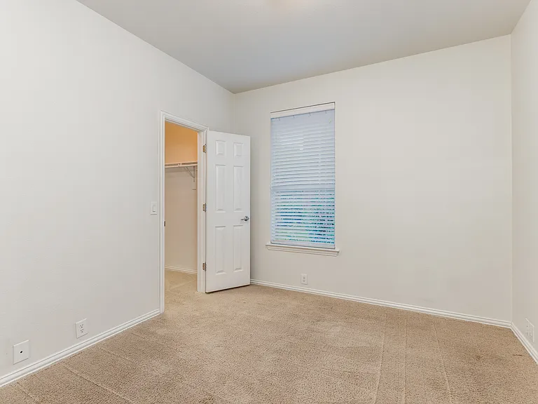 592 Burning Oak Dr — Photo 20