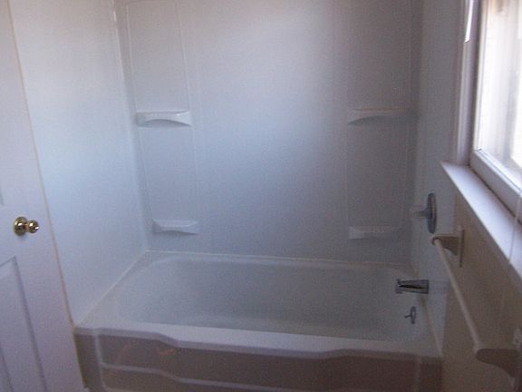 4th image of 2716 Macomb Ave