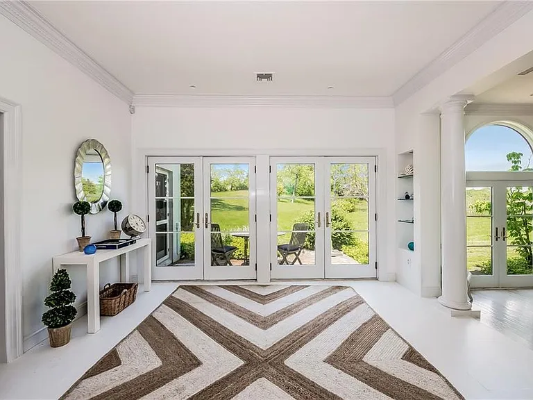 181 Ocean Ave — Photo 4