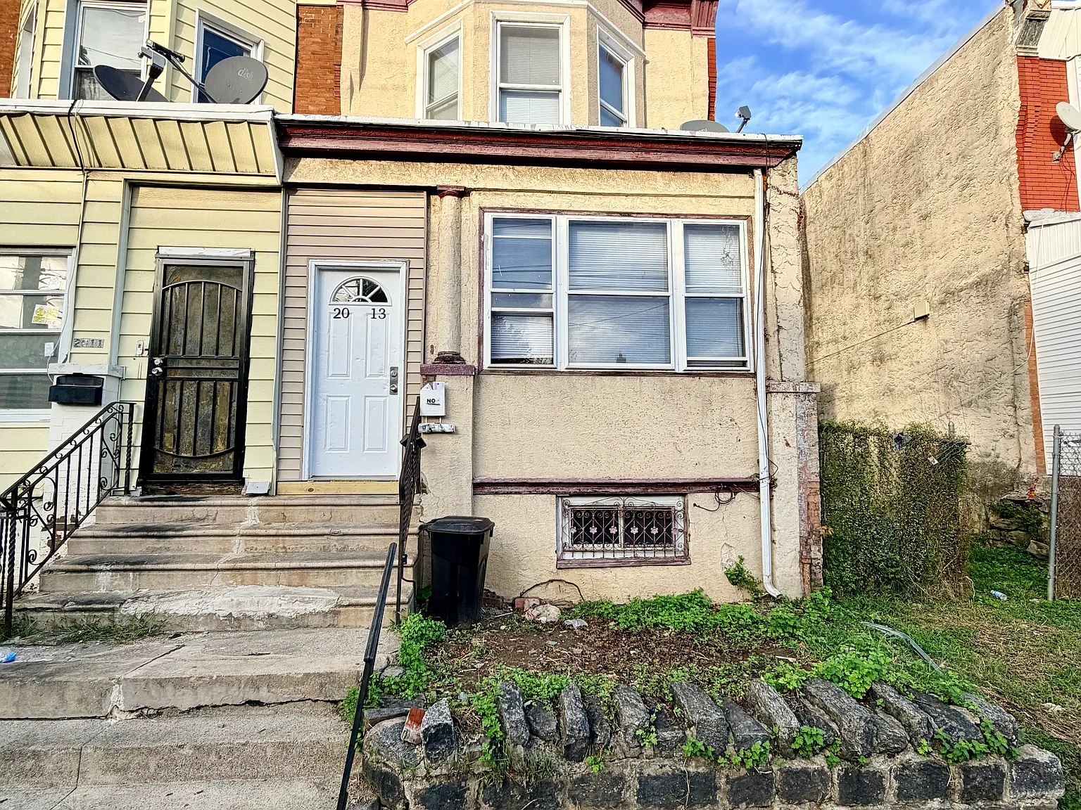 Five Bedrooms, Central A/C & Room to Enjoy the Outdoors — Photo 1