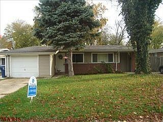 2nd image of 870 Loyola Dr