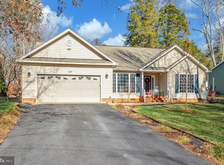 127 Harrison Cir, Locust Grove, VA 22508