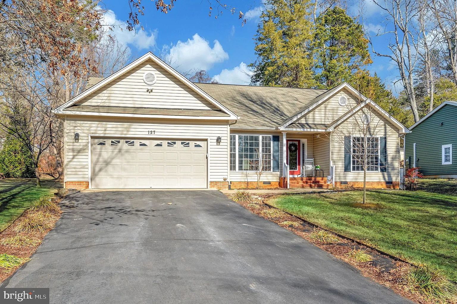 127 Harrison Cir photo 1