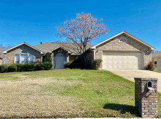 212 Muirfield St, Meadowlakes, TX 78654