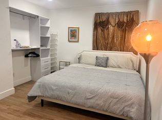 1833 E Charleston Blvd #2, Las Vegas, NV 89104