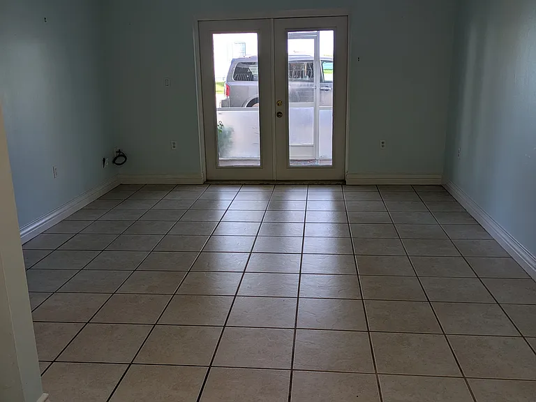 1403 Seaway Dr #B — Photo 5