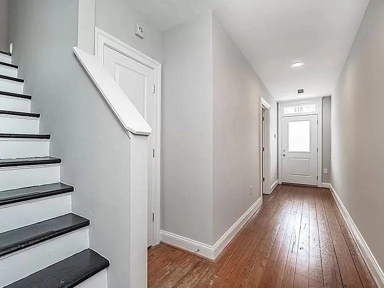 513 S Laurel St — Photo 4