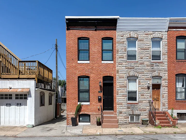 734 S Robinson St — Photo 2
