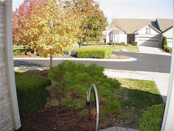 2nd image of 10564 Muir Ln #105
