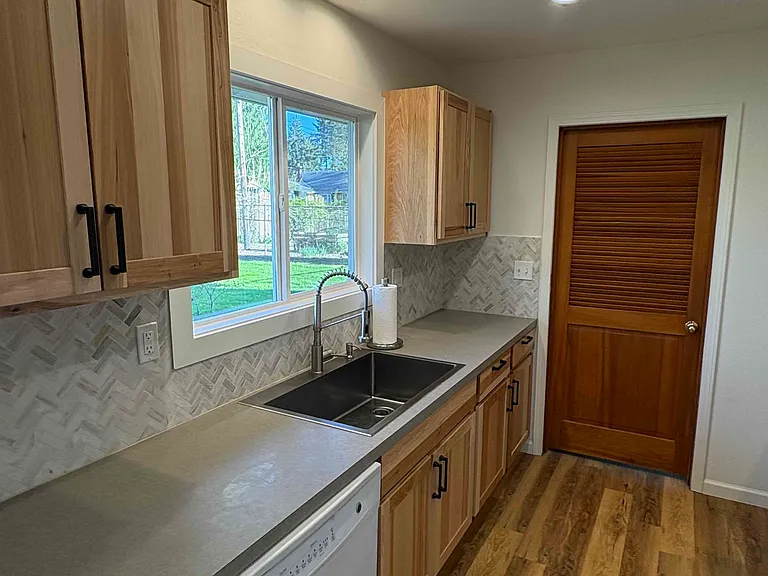 30520 SW Boones Ferry Rd — Photo 4