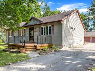 5070 Deerfield Dr, White Lake, MI